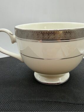 Mikasa Palatial Platinum Footed Cup Ivory Model # L3235 Discontinued